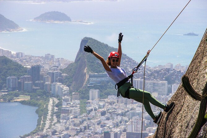 Morro Dois Irmãos Hikking + Vidigal Favela Tour - The Morro Dois Irmãos hike