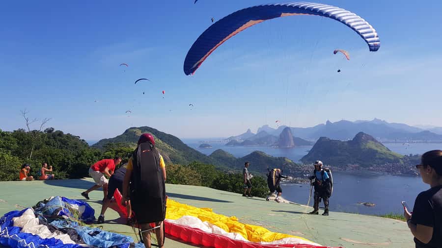 Niterói: Paragliding Experience with GoPro Photos and Video - Key points at a glance