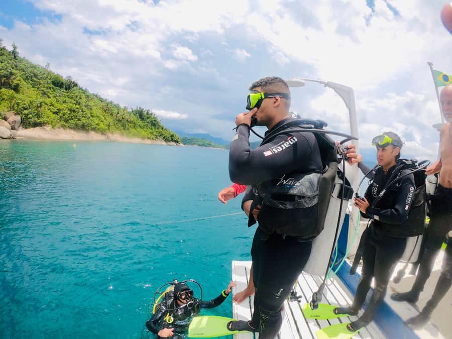 Paraty: Discovery Scuba Diving Experience for Beginners - Getting comfortable before going below