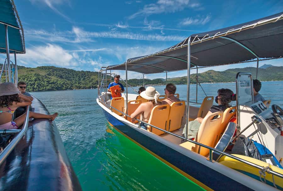 Paraty: Fast Boat Expedition to Saco do Mamangua - From Av. Roberto Silveira to Paraty Pier
