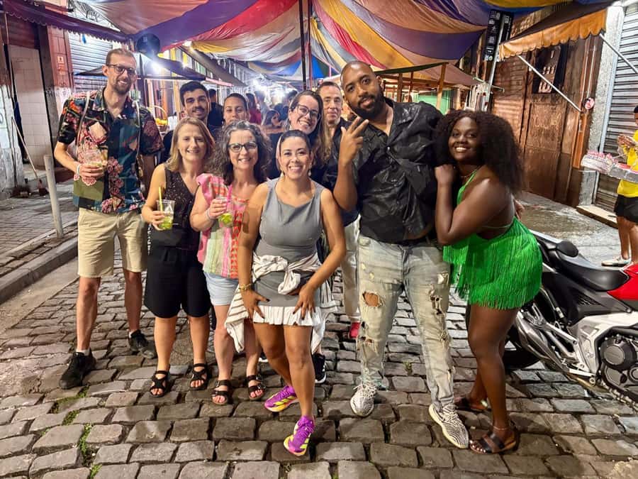 Pedra do Sal: Live Samba Night with Local Guide & Drink - Who will enjoy this experience most