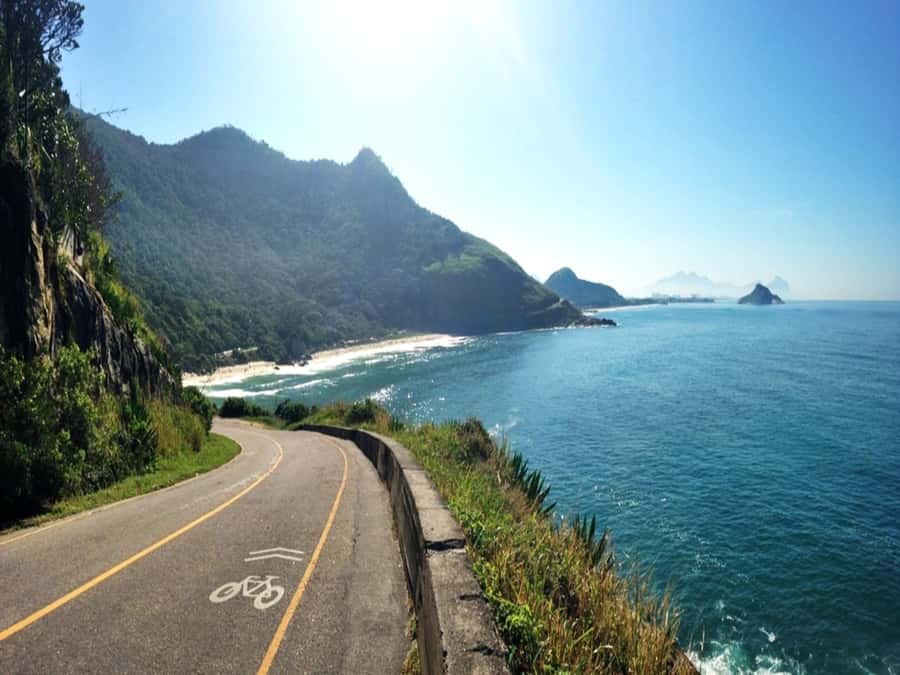 Pedra do Telégrafo Hike and Beach Full-Day Tour - Who should book this hike?