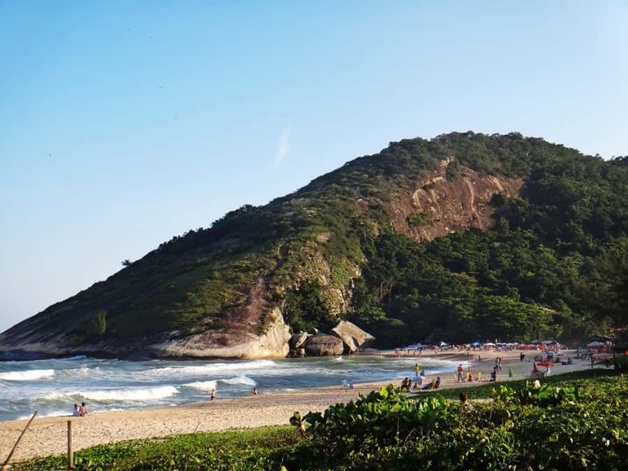 Pedra do Telégrafo Hike and Beach Full-Day Tour - Reaching Pedra do Telégrafo and the famous photo