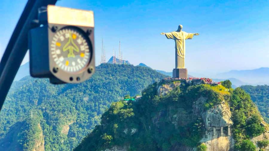 Private Helicopter tour - Rio de janeiro in 30min - Urca, Red Beach, and Sugarloaf Mountain