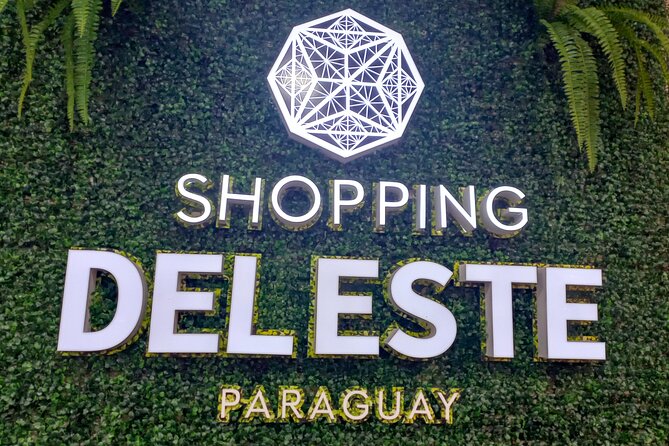 Private transport for shopping at Compras Paraguay. - Crossing from Foz do Iguaçu to Ciudad del Este