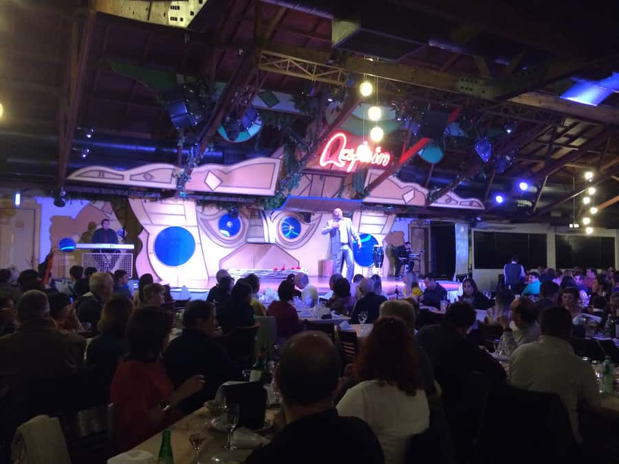 Rafain Palace: Barbecue Dinner Show - Border details for a Puerto Iguazu pickup