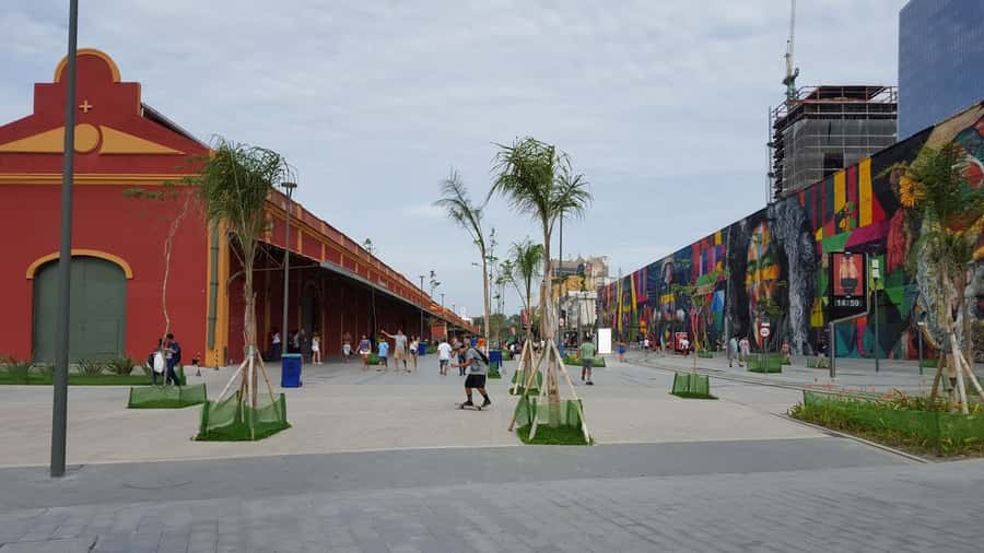 Rio: African Culture Walking Tour - What the Carnival warehouse adds
