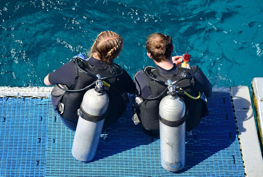 Rio: Best Dive Experience All Inclusive Scuba Diving Package - What the guides add to the day