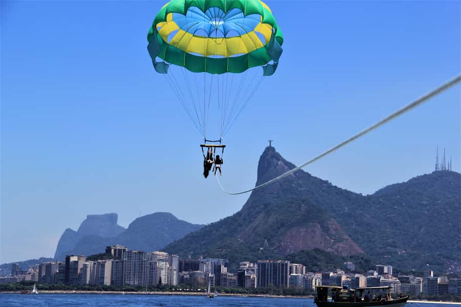 Rio de Janeiro: 2-Hour Boat Trip with Parasailing - Starting at Marina da Glória