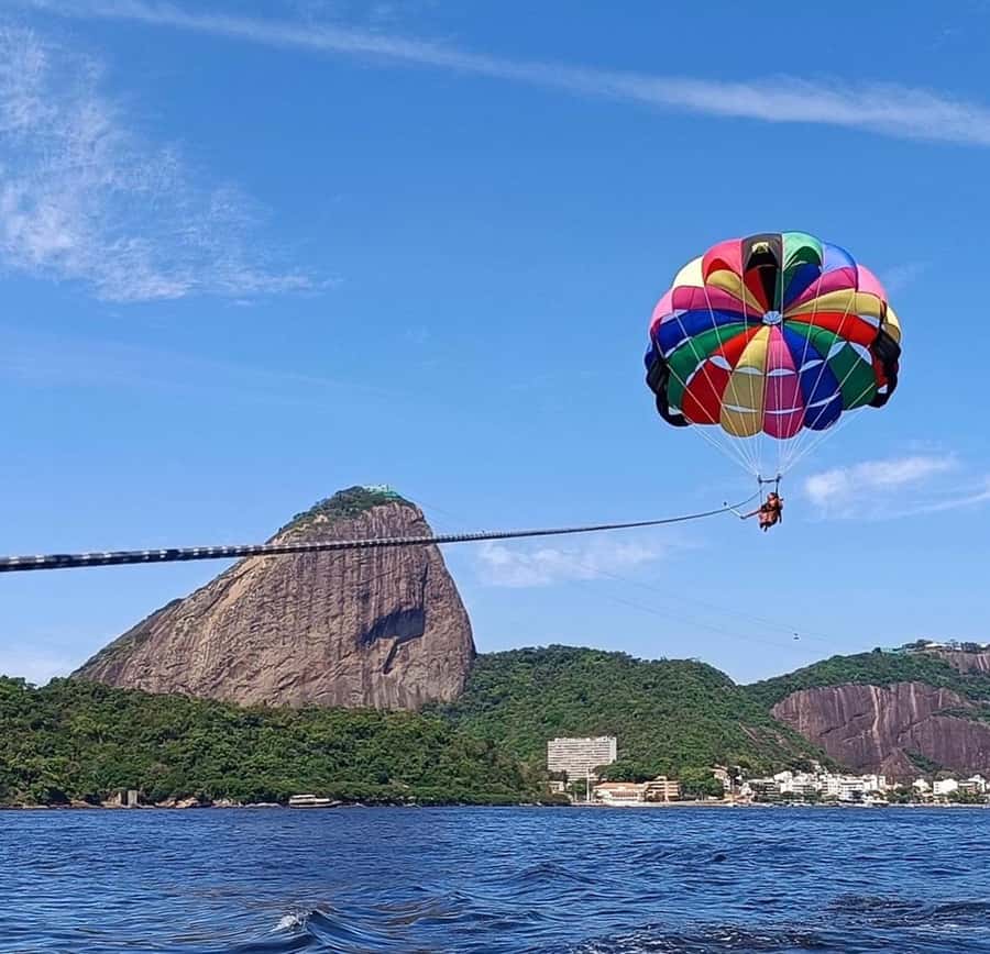 Rio de Janeiro: 2-Hour Boat Trip with Parasailing - What the $110 price includes