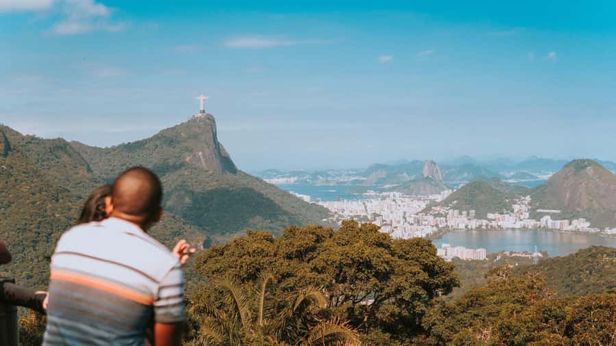 Rio de Janeiro: 4-Hour Botanical Garden & Tijuca Forest Tour - A short trail in Tijuca National Forest