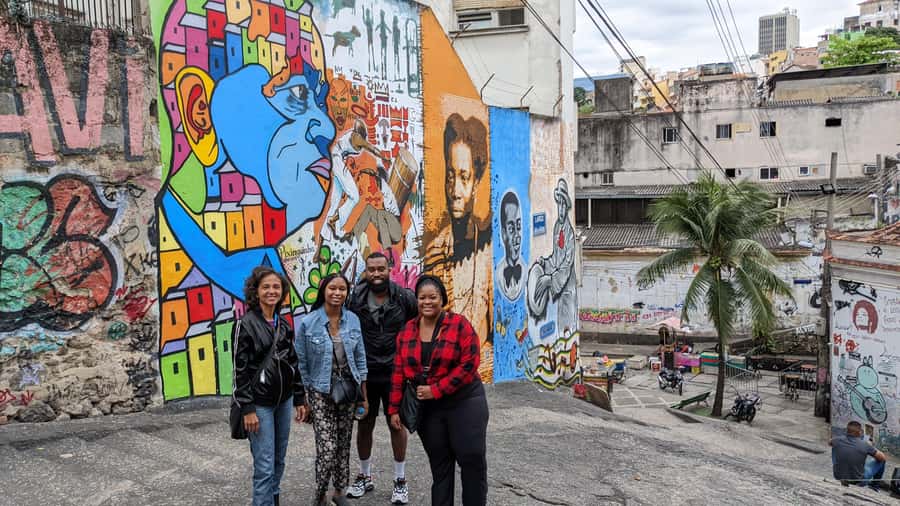 Rio de Janeiro: Afrobrazilian Heritage & Black History Walk - Praça Mauá, murals, and public memory