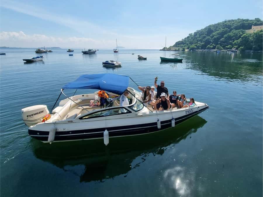Rio de Janeiro: Boat Tour - Sunset with Beer - Red Beach, Copacabana, and Arpoador