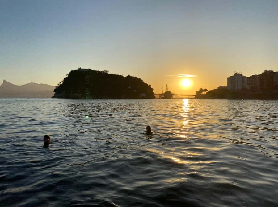 Rio de Janeiro: Boat Tour - Sunset with Beer - Niterói and the bay’s working side