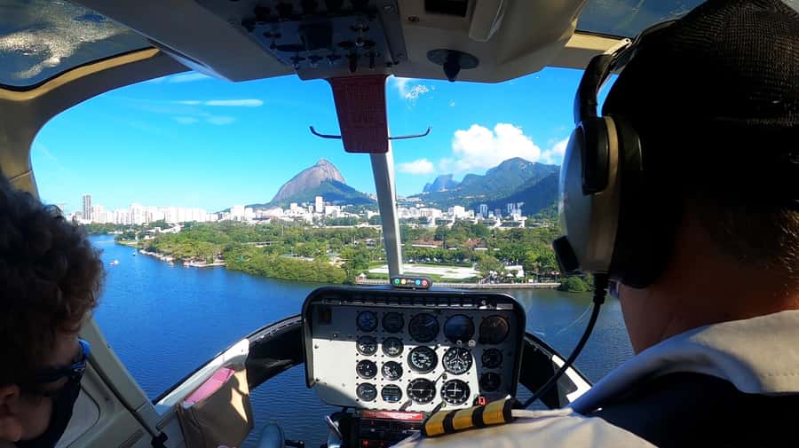 Rio de Janeiro by Air: 10-Minute Helicopter Tour - Why a 10-minute flight can show so much of Rio