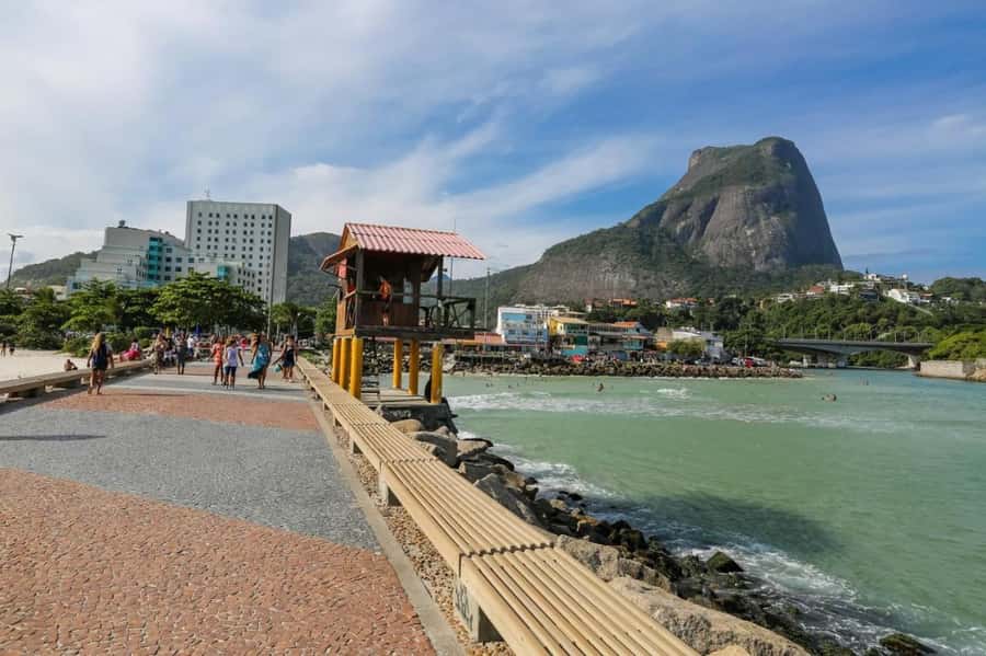 Rio de Janeiro: City tour, food, night attractions and more! - Dona Marta starts the day above the city