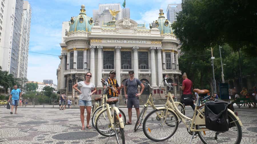 Rio de Janeiro: Guided Bike Tours in Small Groups - What the guides add to the ride