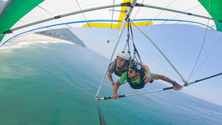 Rio de Janeiro: Hang Gliding or Paragliding Flight - Starting at São Conrado’s flight center
