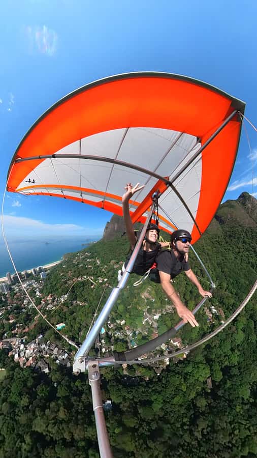 Rio de Janeiro: Hang Gliding or Paragliding Flights - Safety, comfort, and the pilot’s role