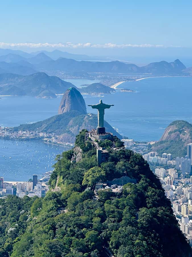 Rio de Janeiro: Helicopter Flight Christ the Redeemer 30 min - São Conrado, Rocinha, and the Two Brothers