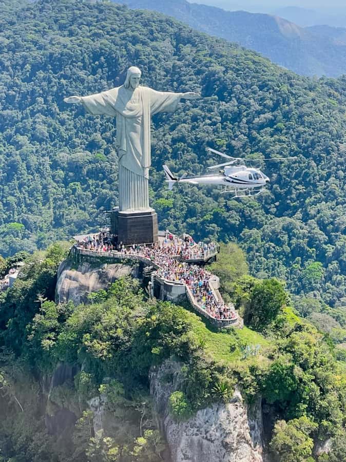Rio de Janeiro: Helicopter Flight Christ the Redeemer 30 min - Rodrigo de Freitas Lagoon and Tijuca National Park