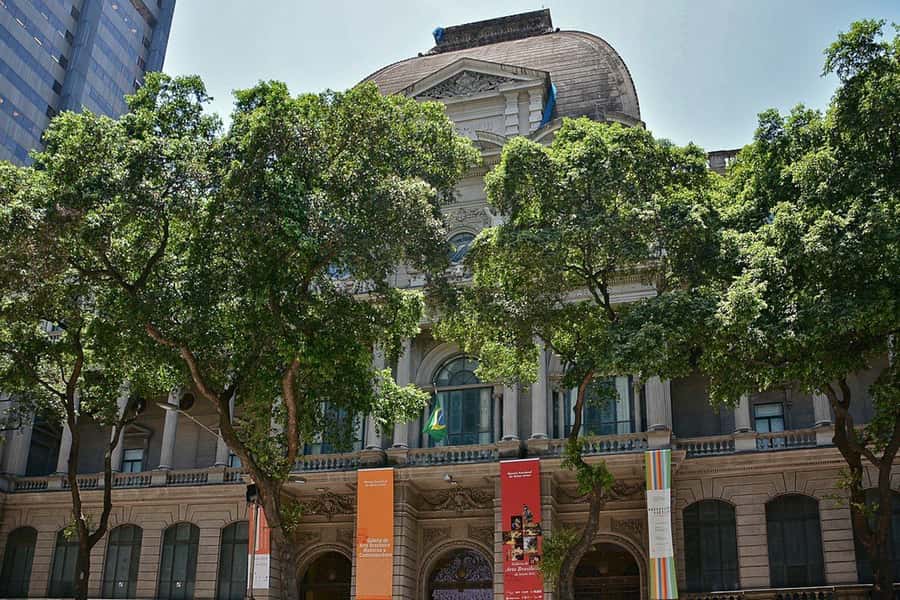 Rio de Janeiro: Historic Rio and Santa Teresa Half-Day Tour - Cinelândia Square and the Route Toward Lapa