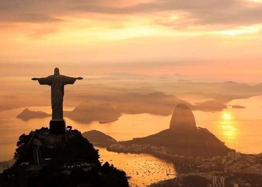 Rio de Janeiro: Jeep Tour Christ the Redeemer + Sugar Loaf - What the bilingual guide adds