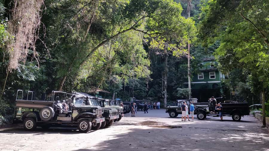 Rio de Janeiro: Jeep Tour in the Tijuca Forest - Guide quality and the human side of the tour
