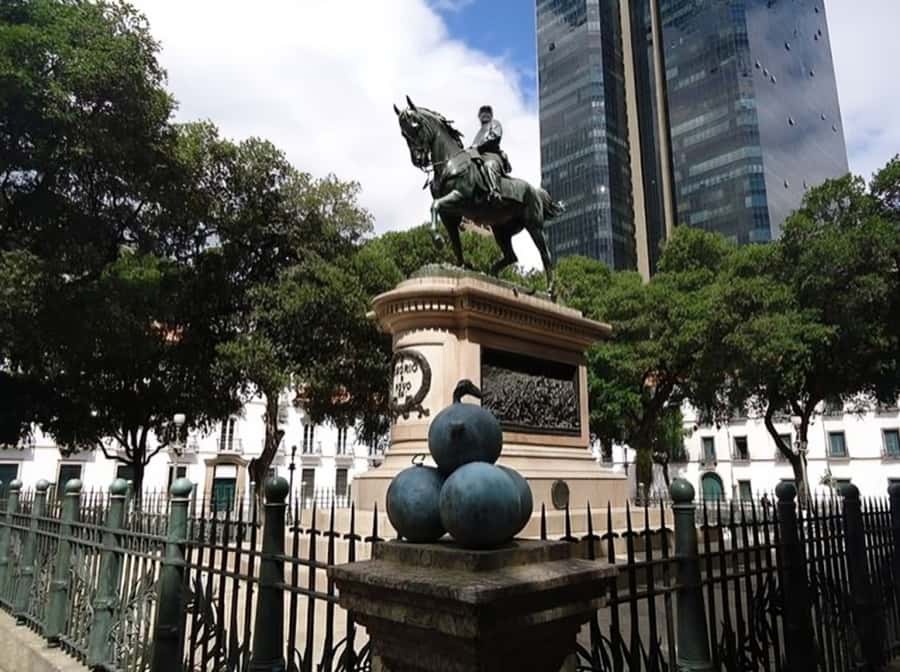 Rio de Janeiro : Must-See Sites Walking Tour With A Guide - What the private format adds