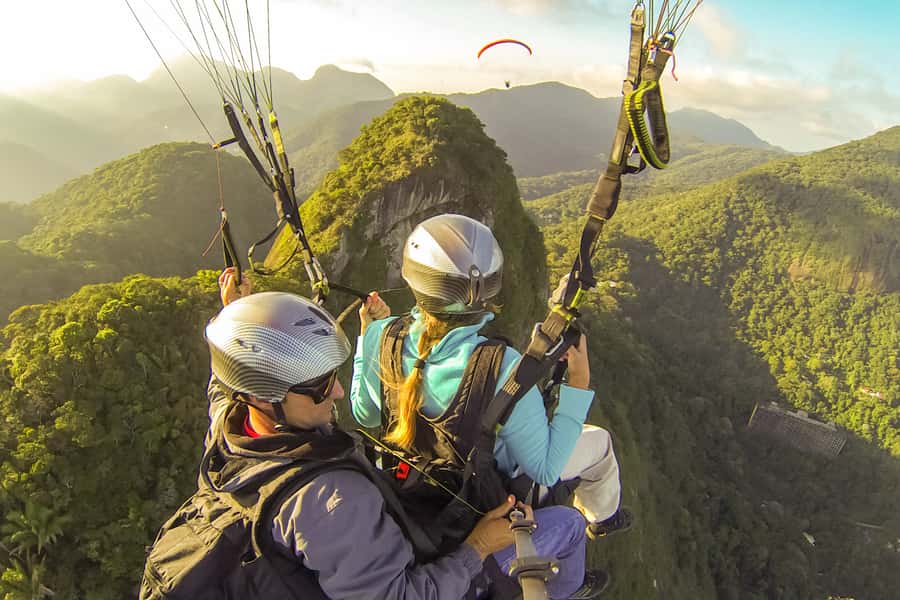 Rio de Janeiro: Paragliding Tandem Flight - Meeting at the grocery store
