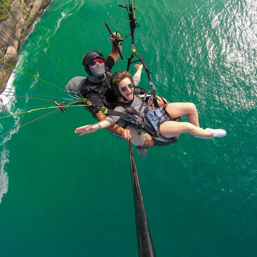 Rio de Janeiro : Paragliding Tandem Flights over Rio - Sandro’s role and the human side
