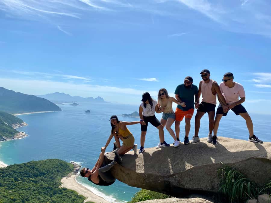 Rio de Janeiro: Pedra do Telégrafo trail and beach stop - Who should book this Rio hiking tour?