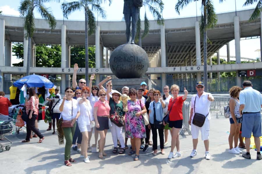 Rio de Janeiro: Rio's Icons Guided Tour with Tickets & Lunch - Pickup areas, group size, and the pace of the day