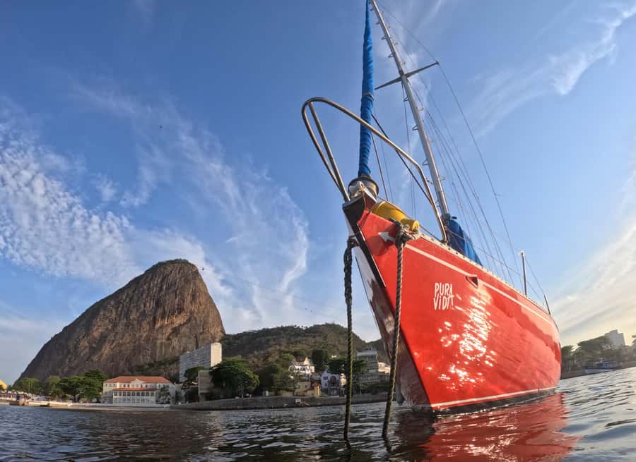 Rio de Janeiro: Sailing Sunset Tour with Snacks and Drinks - Three hours on Guanabara Bay