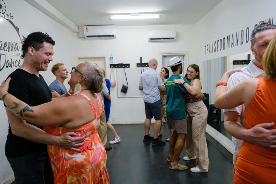 Rio de Janeiro: Samba Class and Samba Night Tour - The guides make the difference
