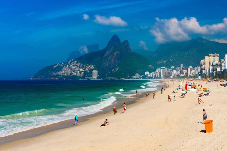 Rio de Janeiro: Sugarloaf Mountain & Beaches Half-Day Tour - Why Sugarloaf is the heart of the morning