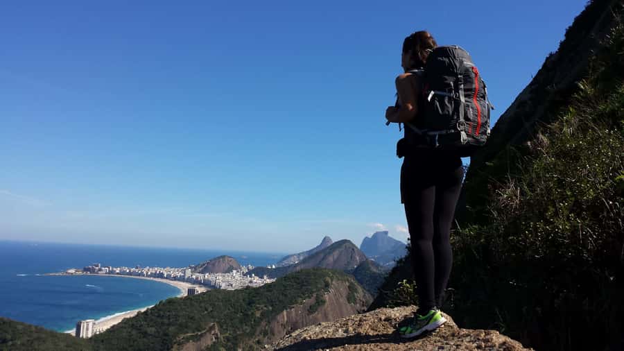 Rio de Janeiro: Sugarloaf Mountain Hike and Climb - Monkeys, guides, and the human side of the tour