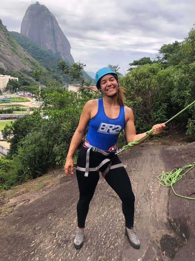 Rio De Janeiro: SUGARLOAF MOUNTAIN HIKE & CLIMB - Reaching the Sugarloaf summit before the crowds