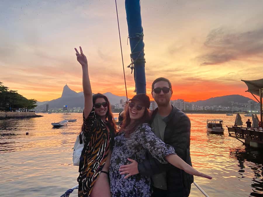 Rio de Janeiro: Sunset Sailboat Tour with Open Bar - Who should book this Rio sunset sail?