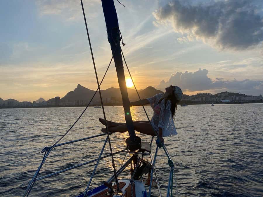 Rio de Janeiro: Sunset Sailboat Tour with Open Bar - What the three-hour route feels like