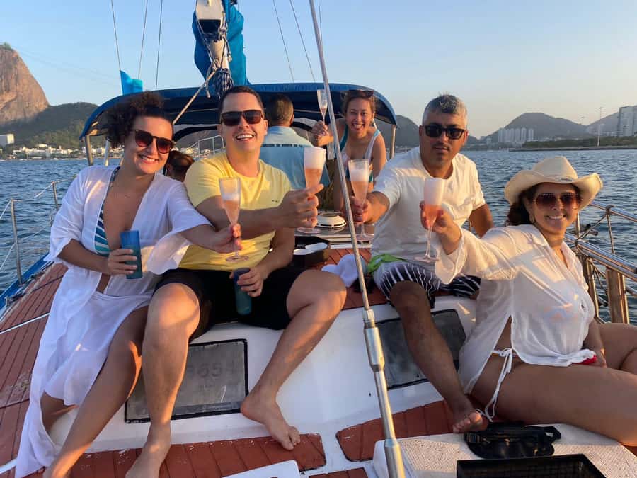 Rio de Janeiro: Sunset Sailboat Tour with Open Bar - The hosts make a real difference