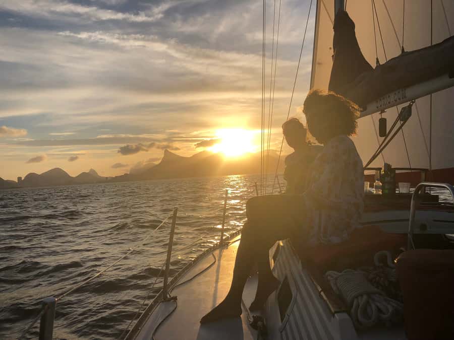 Rio de Janeiro: Sunset Sailing Tour - Sunset near Sugarloaf Mountain