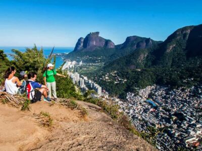 Vidigal Favela Tour and Two Brothers Hike