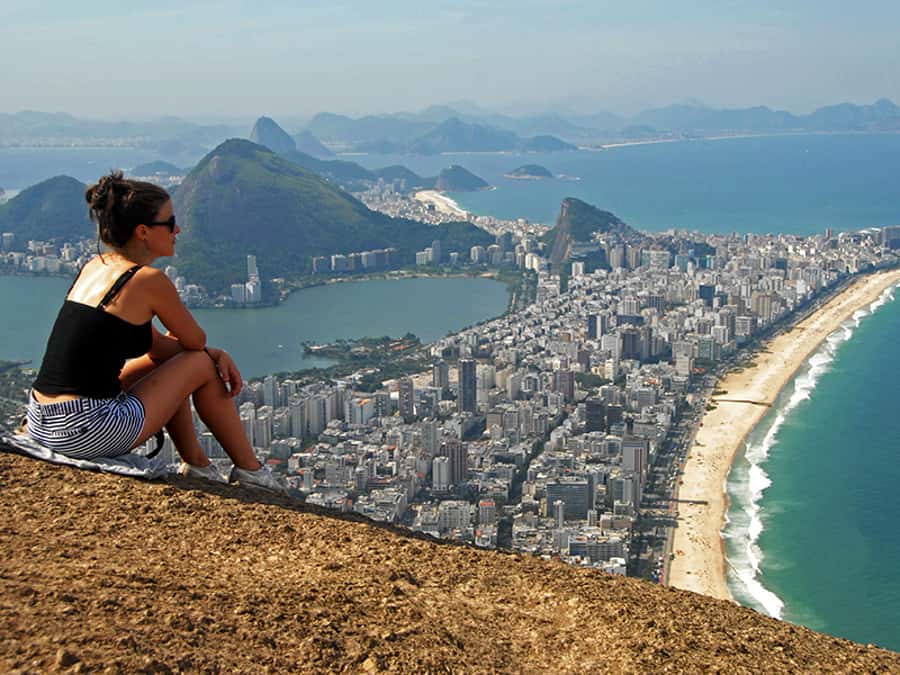 Rio de Janeiro: Vidigal Favela Tour and Two Brothers Hike - Reaching Morro Dois Irmaos for Rio’s famous coast