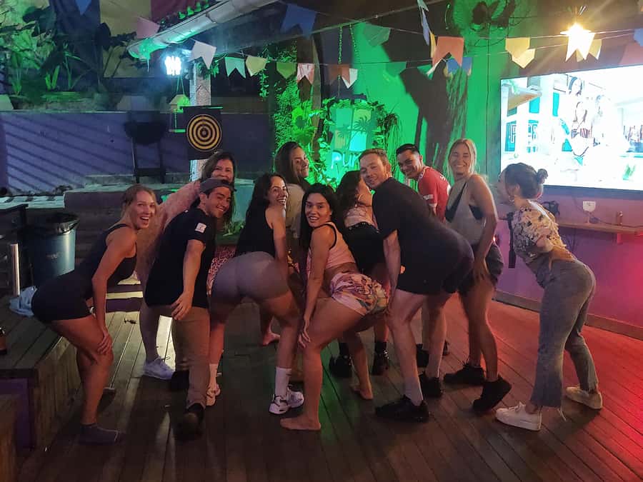 Rio Experience: Caipirinha Workshop (2 Caipis) + Funk Class - Safety and the setting near Rua Sá Ferreira