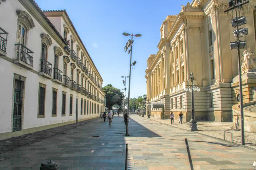 Rio: Historical Walking Tour - Travessa do Comercio and Carmen Miranda’s former residence