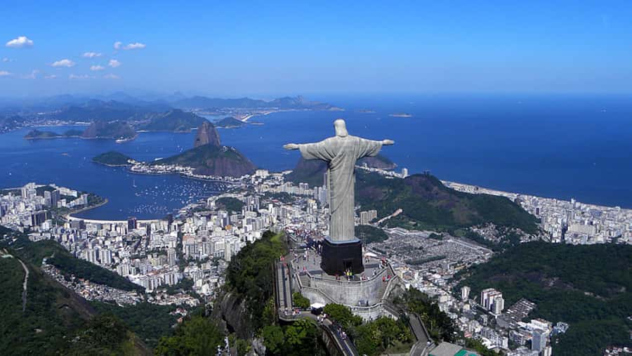 Rio: Maracanã Stadium & Christ the Redeemer by Rack Railway - Leaving Rio’s beach districts for Maracanã