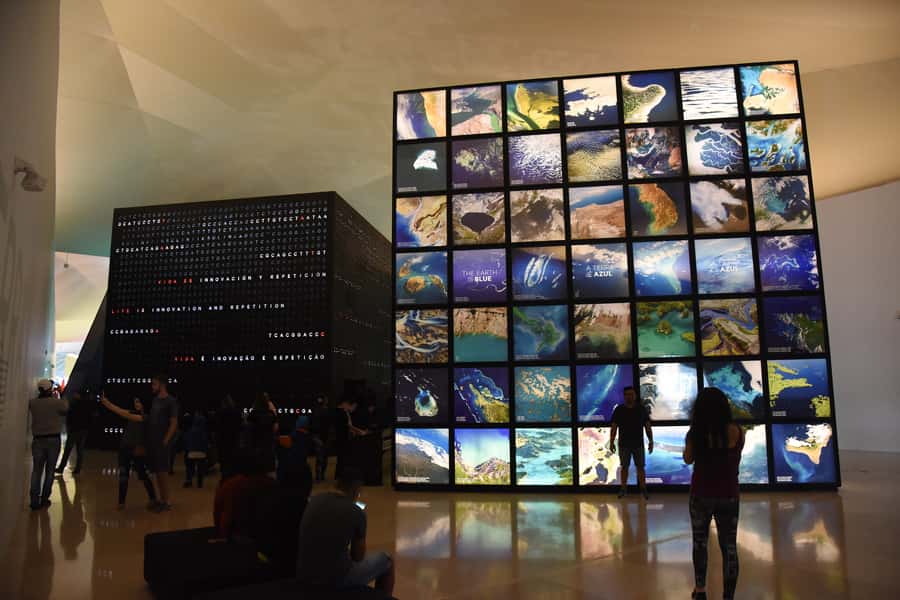 Rio: Museum of Tomorrow, Yup Star & Olympic Boulevard - The Kobra Mural photo stop