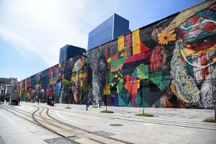 Rio: Olympic Boulevard, Museum of Tomorrow & History Tour - Eduardo Kobra’s mural brings the route to life