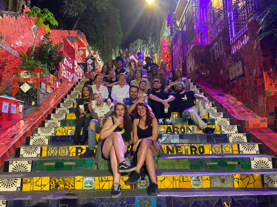 Rio: Pub Crawl in Lapa with Cachaça Tasting and Live Samba - Who should book this Lapa night?